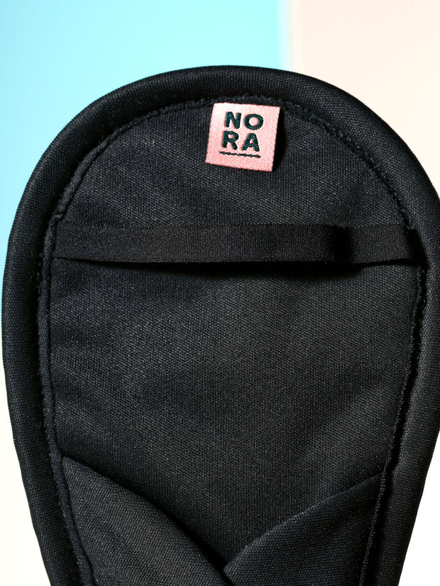 Maxi black pad tags